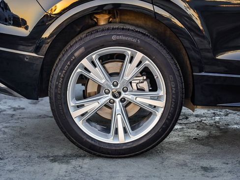 Used 2023 Audi Q8 Premium w/ Convenience Package image 12