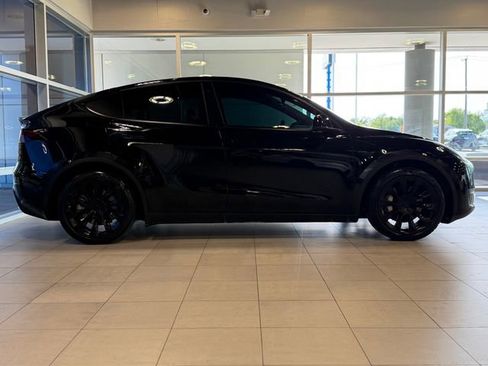 Used 2021 Tesla Model Y Long Range AWD/4WD image 8