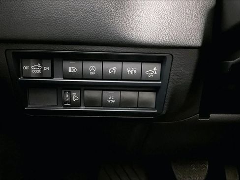 Used 2025 Toyota Tundra Limited w/ Power Package AWD/4WD image 33