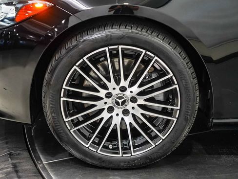 Used 2022 Mercedes-Benz C 300 Sedan image 11