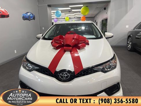 Used 2017 Toyota Corolla iM image 8