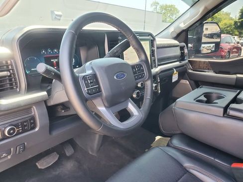 Used 2025 Ford F350 Lariat w/ Black Appearance Package AWD/4WD image 13