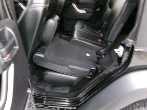 Used 2016 Jeep Wrangler Unlimited Rubicon image 23