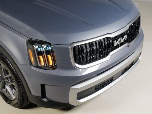 Used 2025 Kia Telluride LX image 27