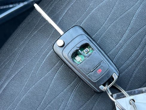Used 2015 Buick Encore FWD image 25