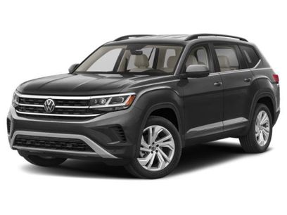 Used 2023 Volkswagen Atlas SE w/ Panoramic Sunroof Package