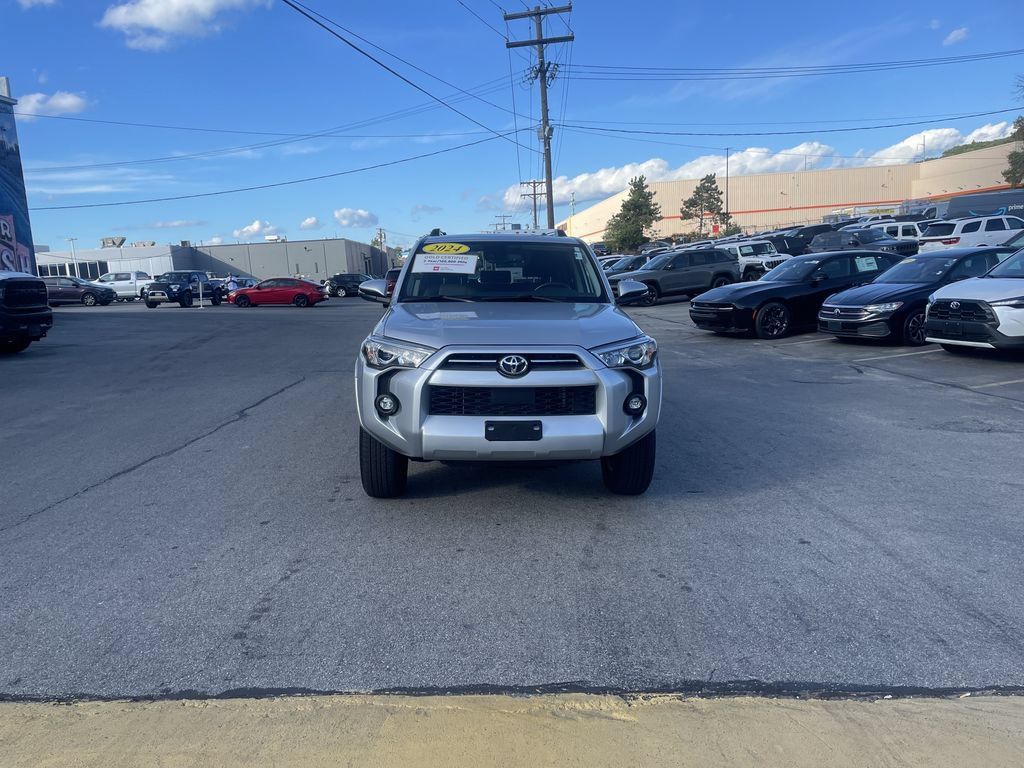 Used 2024 Toyota 4Runner SR5 Premium w/ Moonroof Package AWD/4WD image 5