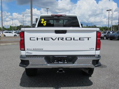 Used 2025 Chevrolet Silverado 2500 LTZ w/ LTZ Convenience Package image 5