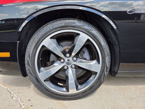 Used 2013 Dodge Challenger R/T RWD image 30