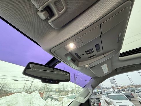 Used 2018 Chevrolet Silverado 1500 LTZ Z71 image 24