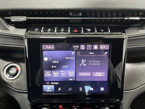 Used 2023 Jeep Grand Cherokee Altitude image 40