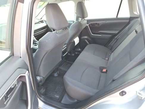 Used 2019 Toyota RAV4 LE image 21