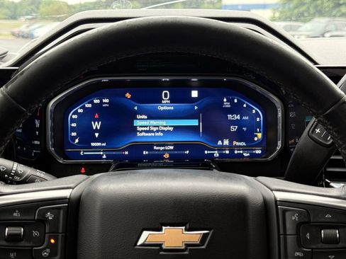 Used 2022 Chevrolet Silverado 1500 LT AWD/4WD image 36
