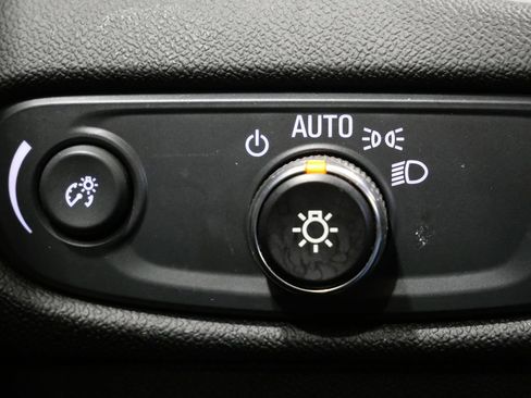 Used 2025 Chevrolet Malibu LT FWD image 14