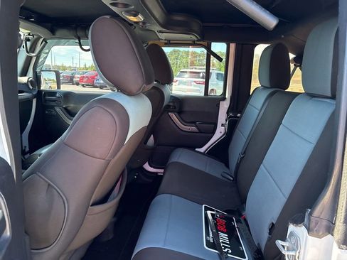 Used 2016 Jeep Wrangler Unlimited Sport w/ Quick Order Package 24S AWD/4WD image 2