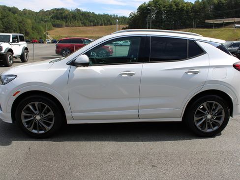 Used 2020 Buick Encore GX Essence w/ Experience Buick Package image 6