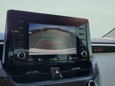 Used 2022 Toyota Corolla L image 17