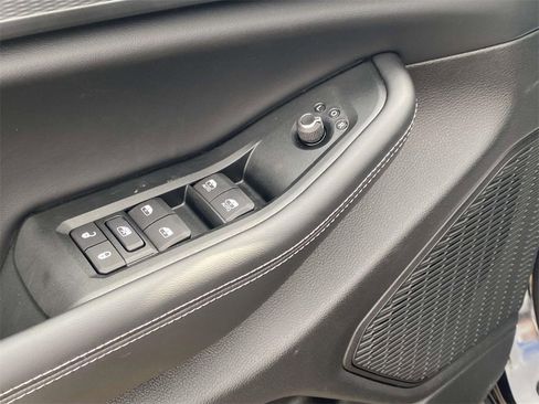 New 2025 Jeep Grand Cherokee Laredo image 15