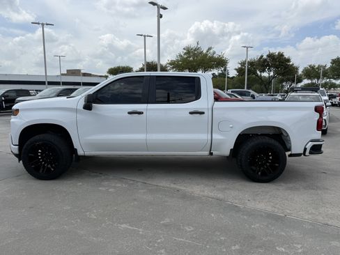Used 2020 Chevrolet Silverado 1500 Custom w/ Custom Value Package image 8