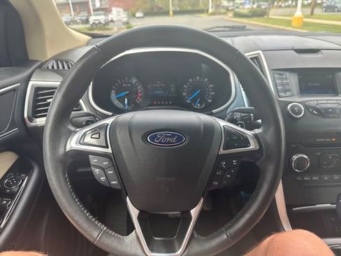 Used 2015 Ford Edge SEL AWD/4WD image 16