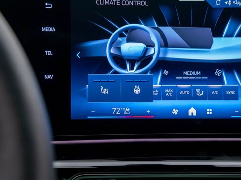 Certified 2025 BMW X2 xDrive28i image 26