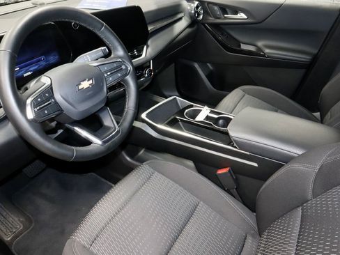 Used 2025 Chevrolet Equinox LT AWD/4WD image 22