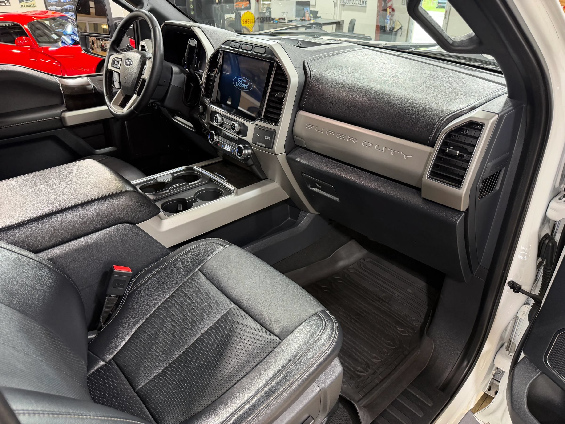 Used 2022 Ford F250 Lariat w/ Lariat Ultimate Package AWD/4WD image 19