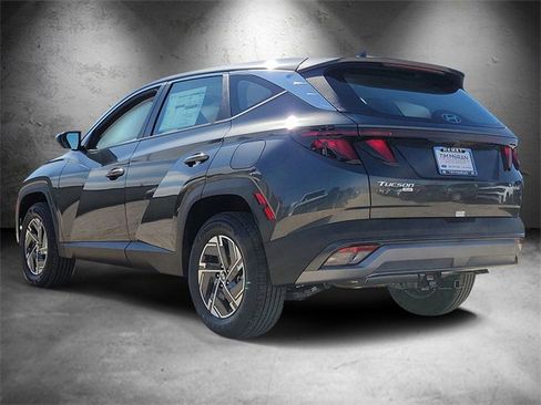New 2026 Hyundai Tucson Blue SE w/ Tow & Go Package image 4