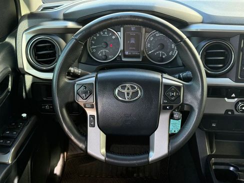 Used 2016 Toyota Tacoma SR5 image 15