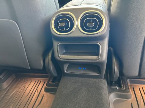 Used 2024 Mercedes-Benz GLC 43 AMG 4MATIC image 33