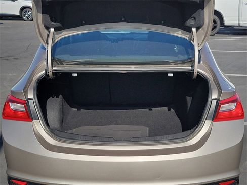 Used 2023 Chevrolet Malibu LT image 24