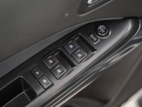 Used 2016 Chevrolet Colorado Z71 image 40