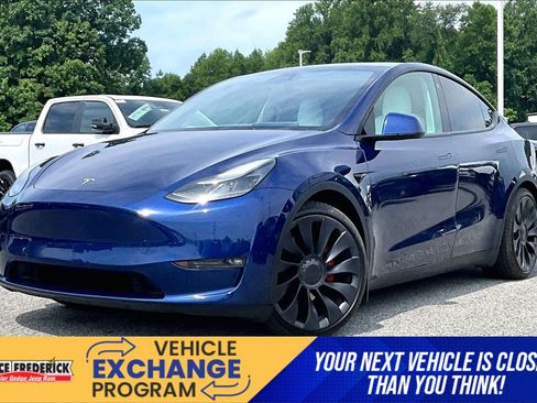 Used 2022 Tesla Model Y Performance AWD/4WD image 3