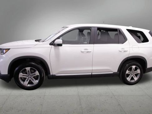 Used 2023 Honda Pilot EX-L image 3