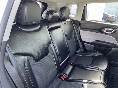 Used 2022 Jeep Compass Latitude w/ Convenience Group image 16