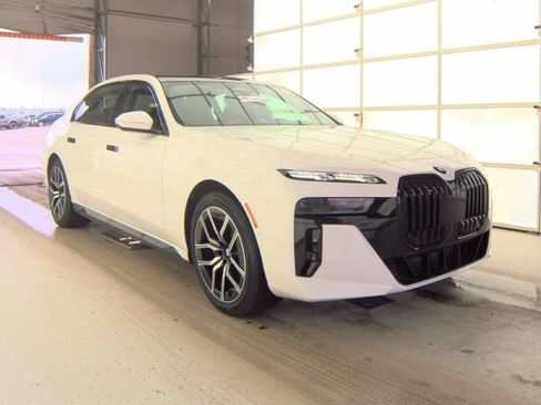 Used 2023 BMW 760i xDrive 760i xDrive Sedan w/ Executive Package image 4