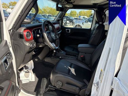 Used 2023 Jeep Gladiator Rubicon w/ Dual Top Group AWD/4WD image 10