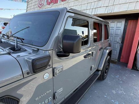 Used 2022 Jeep Wrangler Unlimited Sahara w/ Cold Weather Group AWD/4WD image 31