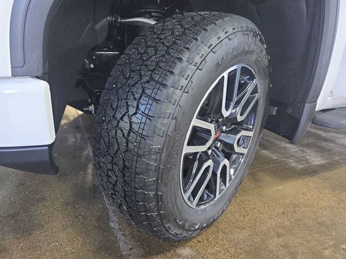 New 2026 GMC Sierra 1500 AT4 w/ AT4 Premium Package AWD/4WD image 34