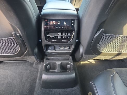 Certified 2023 Jeep Grand Cherokee L Laredo AWD/4WD image 32