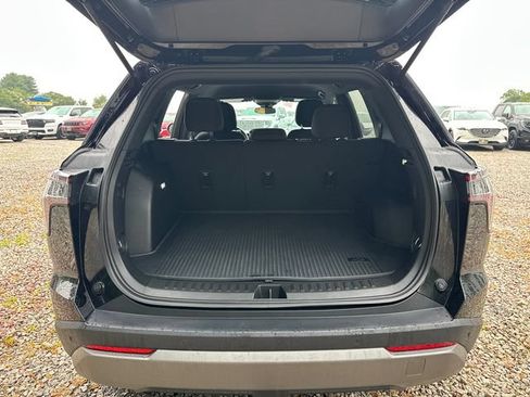 Used 2026 Chevrolet Equinox LT w/ LPO, Floor Liner Package AWD/4WD image 15