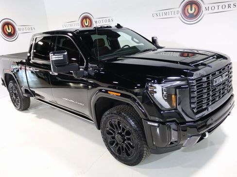 Used 2024 GMC Sierra 2500 Denali Ultimate image 7