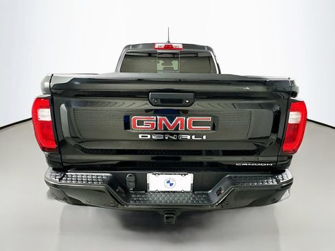 Used 2025 GMC Canyon Denali AWD/4WD image 6