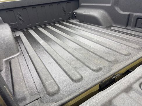 Used 2025 Jeep Gladiator Sport w/ Premium Package image 82