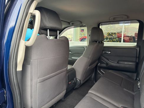Used 2022 Nissan Frontier SV image 15