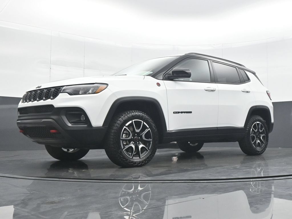 Used 2026 Jeep Compass Trailhawk AWD/4WD image 30