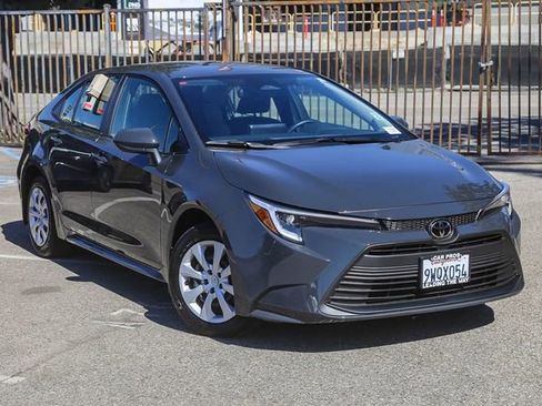 Used 2026 Toyota Corolla LE FWD image 2