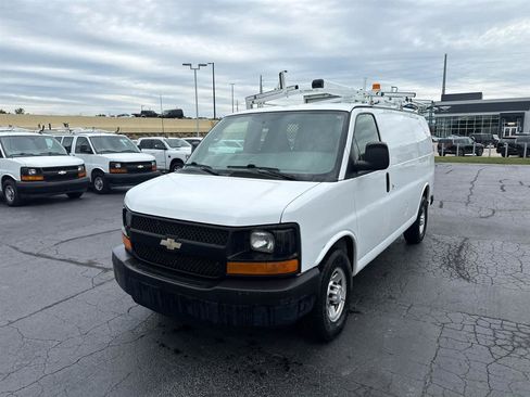 Used 2015 Chevrolet Express 2500 RWD image 4