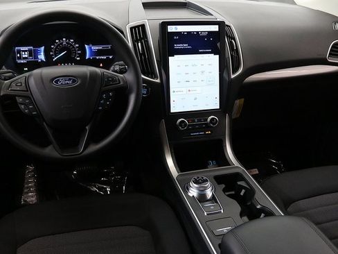New 2024 Ford Edge SE image 15