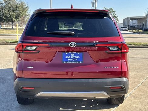 Used 2024 Toyota Grand Highlander Platinum image 9